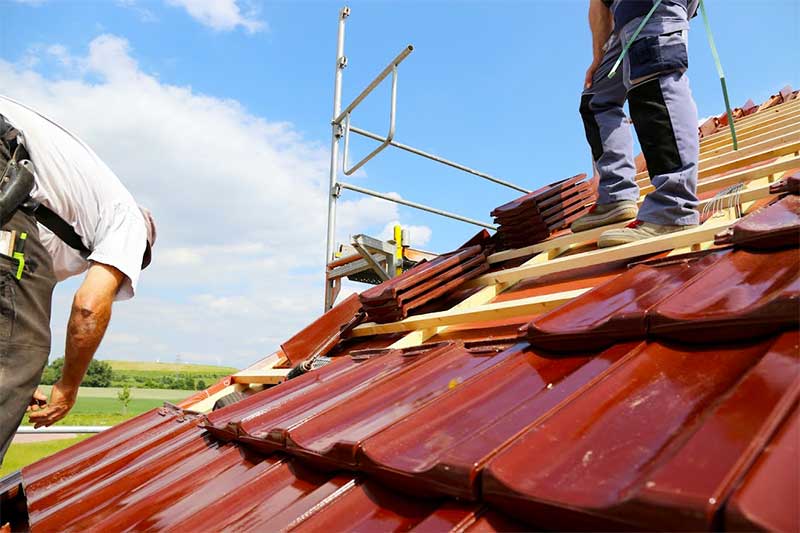 Roofing work - PROCHIRA ROOF FACADE: roofer, slater in Belgium: renovation of your roof, ridge and installation of roofing: slates, tiles… Ridge. Repairs and emergency intervention for your roof. Flemish, Walloon and Brussels regions…