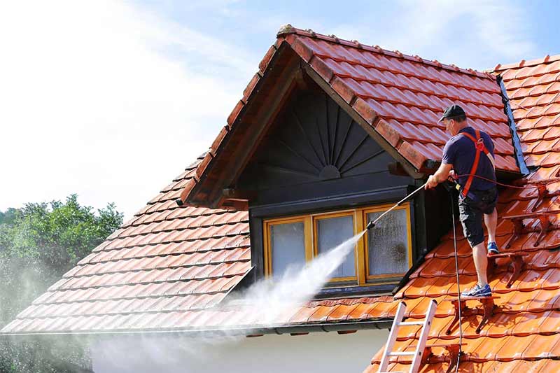 Roof Cleaning - PROCHIRA ROOF FACADE, a professional roofer and roofer in Belgium: roof cleaning, moss removal, and anti-moss treatment. Application of a colored water-repellent roof paint coating, intervention in BELGIUM: Flanders, Wallonia, and Brussels.