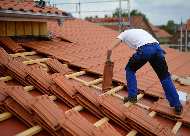 PROCHIRA ROOF FACADE: Roofing work, zinc work, roof maintenance: cleaning, moss removal and waterproofing roof painting, waterproofing flat roof terrace roofing, carpentry work, facade painting renovation, facade waterproofing and exterior cleaning throughout Belgium: Flemish, Walloon and Brussels regions….